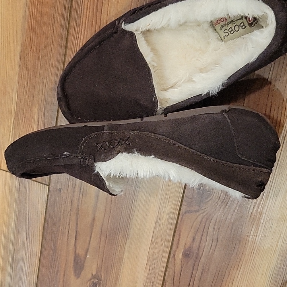 Bobs Memory Foam Slippers - image 8